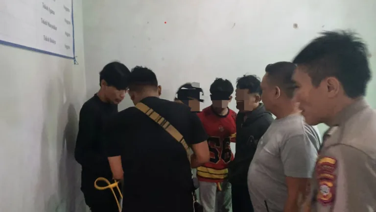 Team Sancang Polres Garut Dan Polsek Cisurupan Amankan Tiga  Pelaku Curas Di Sukaresmi