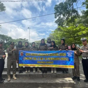 Satlantas Polres Garut Sosialisasikan Edukasi Keselamatan Berlalu Lintas Di Alun-Alun Garut
