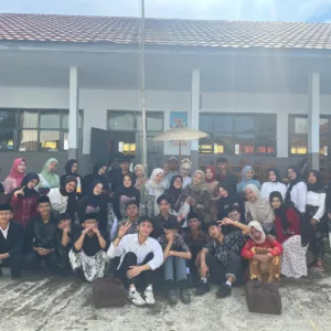 Kebersamaan SMA PGRI Kersamanah Kabupaten Garut Kompak Dalam Berbagai Kegiatan