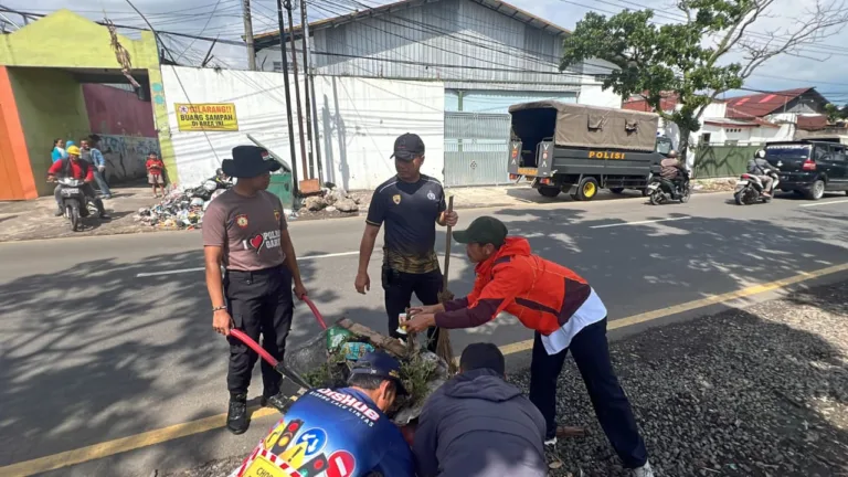 Jaga Lingkungan Bersih Dan Sehat, Polres Garut Gelar Korve Masal