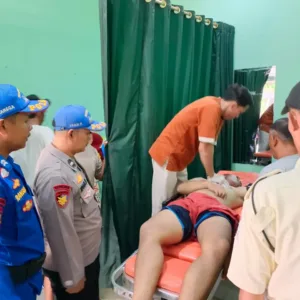 SatpolairudPolres Garut Tangani Laka Laut Di pantai Karang Papak, Satu Wisatawan Meninggal Dunia
