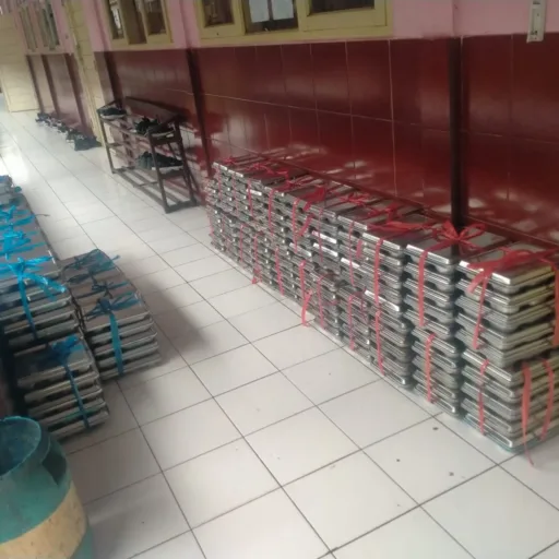 SDN 2 Nanjung Jaya Terima Program MBG, Orang Tua Ikut Jadi Relawan Dapur