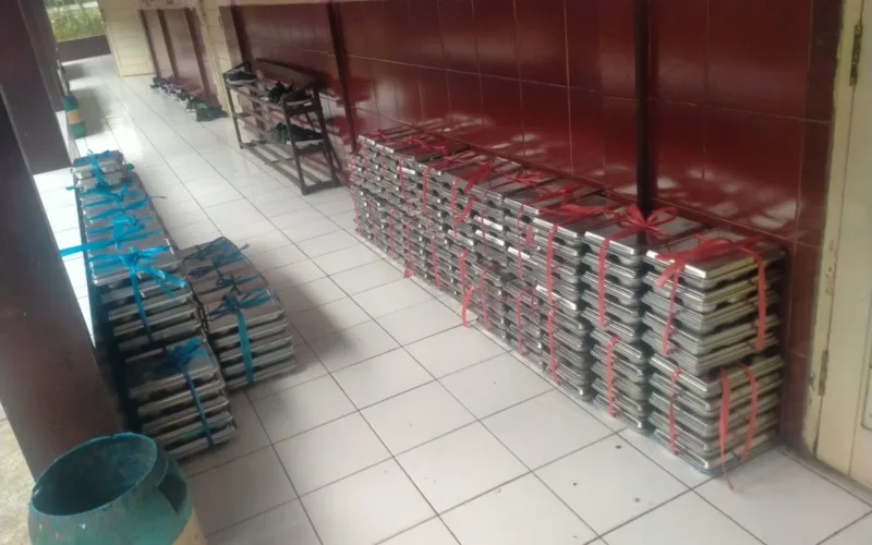 SDN 2 Nanjung Jaya Terima Program MBG, Orang Tua Ikut Jadi Relawan Dapur