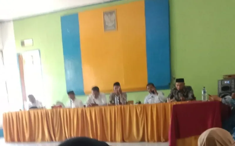 Majelis Taklim Di Balai Desa Sukamulya Disambut Antusias Warga