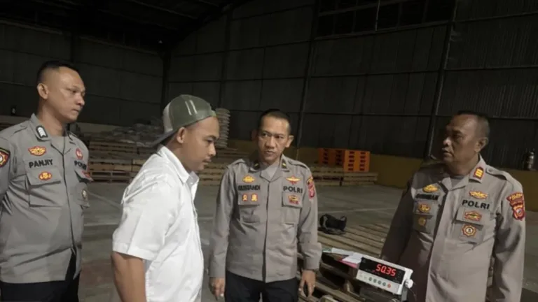 Kawal Ketahanan Pangan, Polsek Sukawening Monitoring Serapan Jagung Oleh Bulog Garut