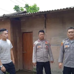 Respon Cepat Laporan 110, Polsek Leles Cek Dugaan Penjualan Obat Terlarang Di Leles