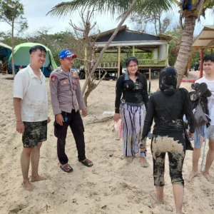 Tingkatkan Intensitas Patroli Pantai, Polisi Hadir Pastikan Keamanan Wisatawan Di Karangpapak