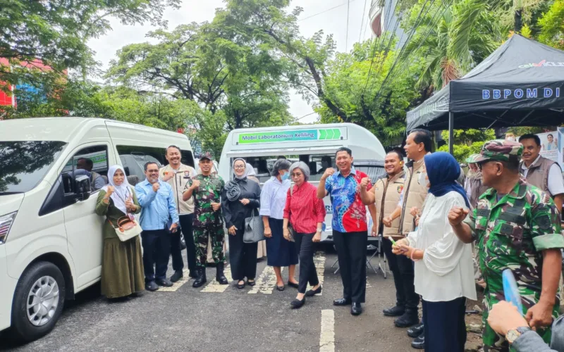 Dandim 1408/Makassar Mendampingi  Komisi IX DPR RI Giat Kunjungan Kecamatan Makassar Di Kota Makassar