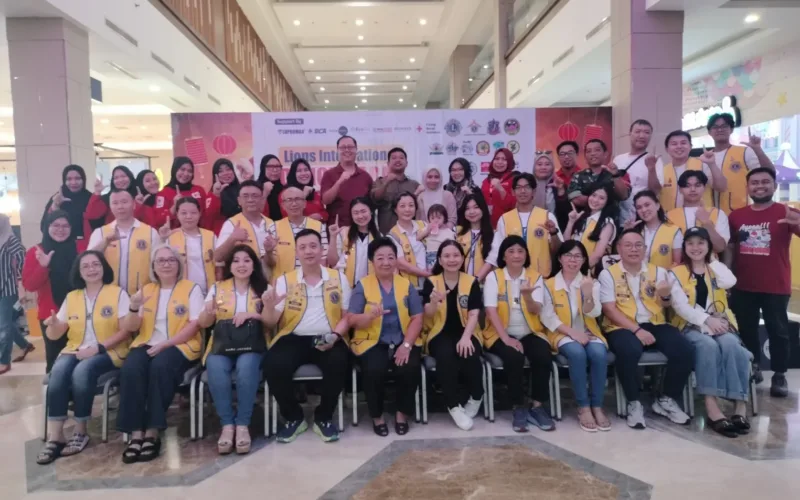 Kolaborasi Lions Clubs International dan PMI Sulsel Hadirkan Om Daengg dalam Aksi Donor Darah di Makassar