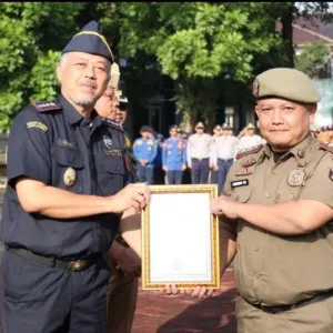 Satpol PP Kabupaten Garut Raih Penghargaan Empat Kali Berturut-turut dari Bea dan Cukai Tasikmalaya