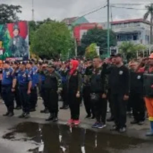 Banteng Komando Kodim Makassar Ikuti Apel Pengecekan Karya Bakti Skala Besar Pembersihan Pasar Terong dan Halaman Masjid Al-Markaz