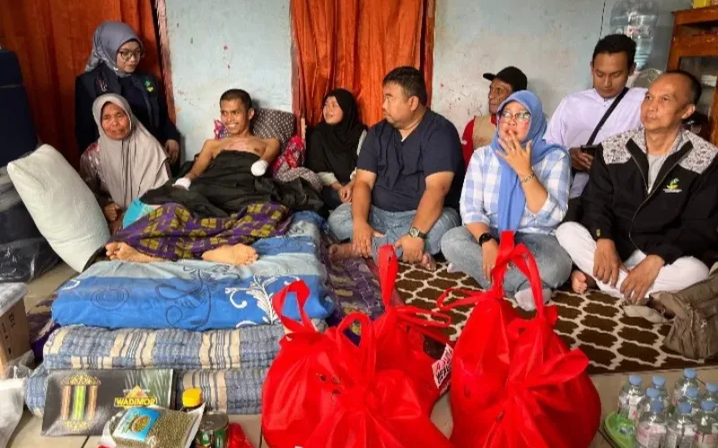 Musibah Tak Padamkan Harapan: Yudha Puja Turnawan Kunjungan Kemanusiaan untuk Parid Nurjaman