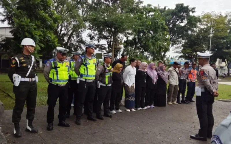 Ipda Adi M Kurniawan Pimpin Giat KTMDU di Seputaran Alun-Alun Tarogong