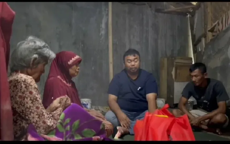 Kunjungan Yudha Puja Turnawan ke Lansia 100 Tahun di Garut: Soroti Akurasi DTSEN