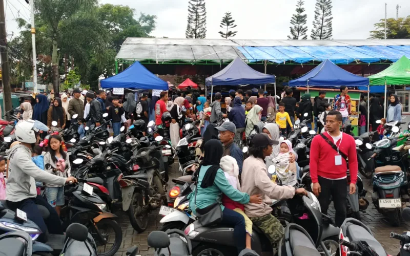 Bazar Ramadhan Hari Pertama Puasa 1447 H Di Alun-Alun Malangbong