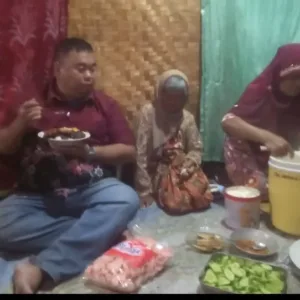 Yudha Puja Turnawan Hadiri Buka Puasa Bersama Kaum Duafa, Siap Perjuangkan Hak Mak Onah