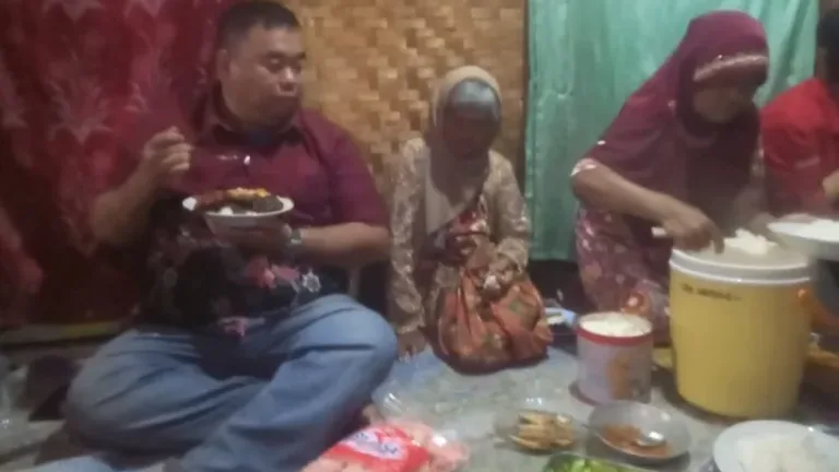 Yudha Puja Turnawan Hadiri Buka Puasa Bersama Kaum Duafa, Siap Perjuangkan Hak Mak Onah