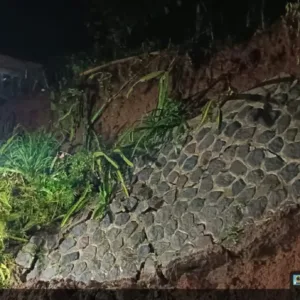 TPT Longsor Di Kampung Cirumampa Malangbong, Akses Jalan Warga Terganggu