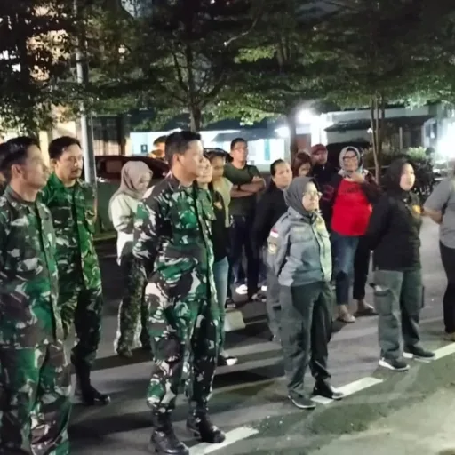 Koramil 1408-07/Ujung Pandang Gelar Patroli Bersama,Temukan 4 Senjata Dan Miras di Kecamatan Ujung Pandang