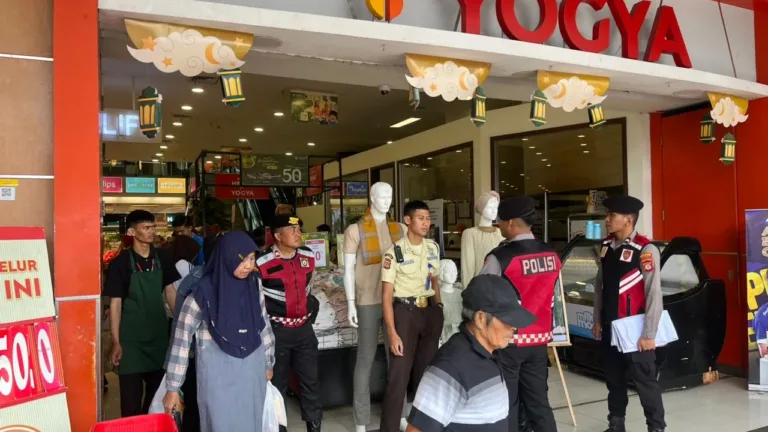 Sat Samapta Polres Garut Tingkatkan Patroli Dialogis,Cegah Premanisme Dan Pungli Di Setiap Keramaian