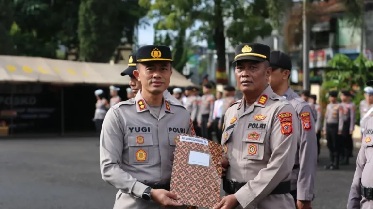 Upacara Kenaikan Pangkat Dan Penghargaan Polres Garut, Wujud Apresiasi Atas Dedikasi Dan Prestasi Personel