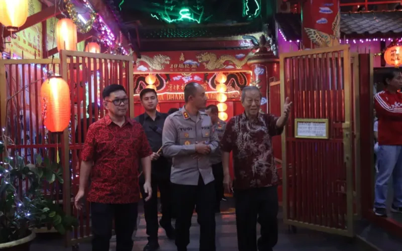 Kapolres Garut Pimpin Pengamanan Perayaan Imlek Dan Malam Cap Go Meh 2577/2026 Di Vihara Dharma Loka