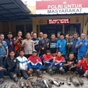 60 Knalpot Borong Diserahkan Sukarela, Polsek Bungbulang Gandeng OKP Ciptakan Situasi Kondusif
