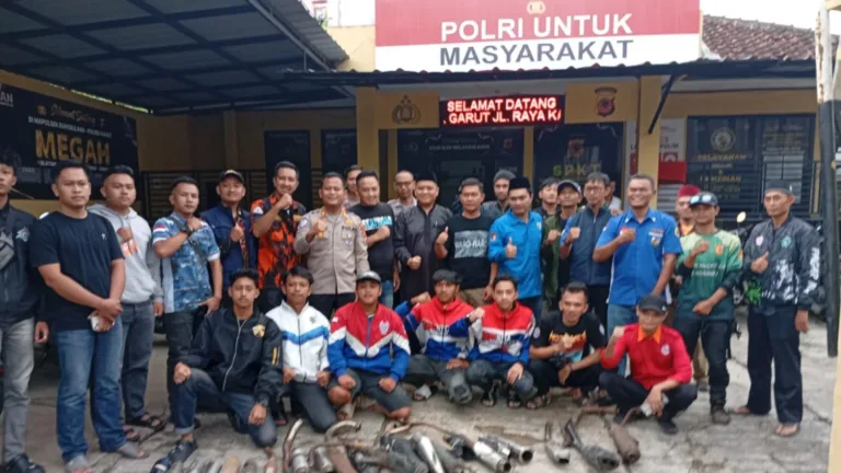 60 Knalpot Borong Diserahkan Sukarela, Polsek Bungbulang Gandeng OKP Ciptakan Situasi Kondusif