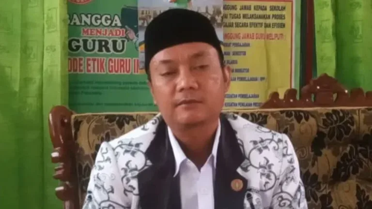 Ketua DPC PGRI Taraju Hadir Pembentukan Pengurus Ranting