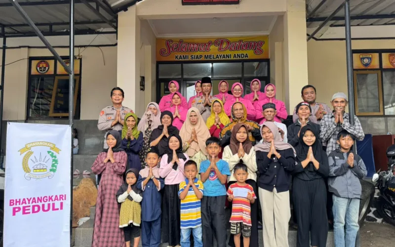 Ramadhan Penuh Kepedulian, Polsek Banjarwangi Santuni Anak Yatim Dan Lansia