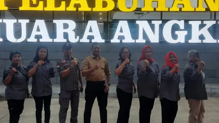 GBNN DPD DKI Jakarta Berbagi Takjil Dengan Warga Nelayan Muara Angke