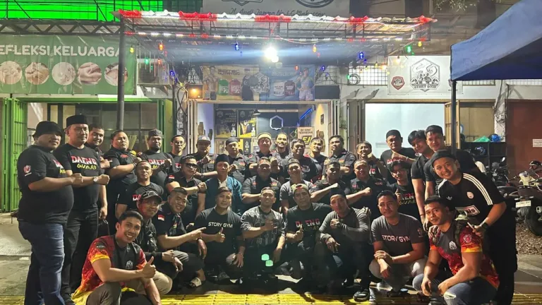 Daeng Guard Menggelar Buka Puasa dan Berbagi Takjil Bersama STORY GYM di Mamajang