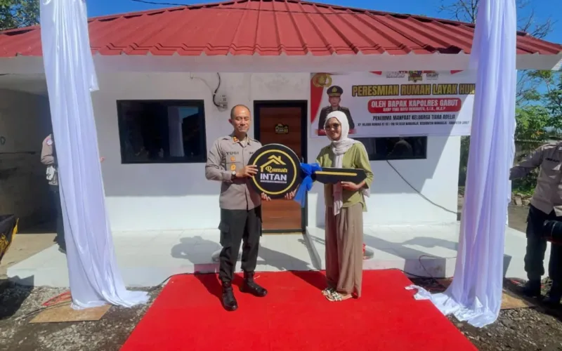 Wujud Kepedulian Untuk Masyarakat, Polres Garut Kembali Resmikan Rumah Layak Huni Yang Ke-3 Di Wanaraja