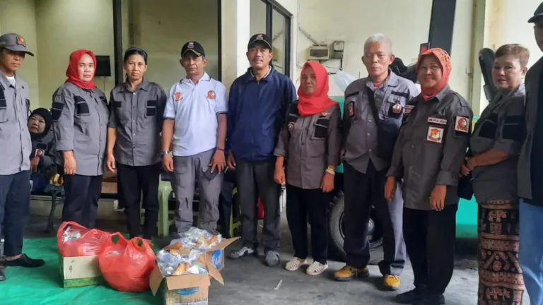 GBNN DKI Berbagi Takjil Ramadhan Di Pulo Gadung