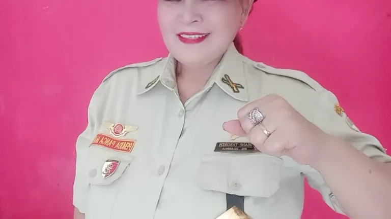 Jean Taroreh Pimpin PPM Kota Bogor Berbagi 500 Bingkisan untuk Veteran LVRI
