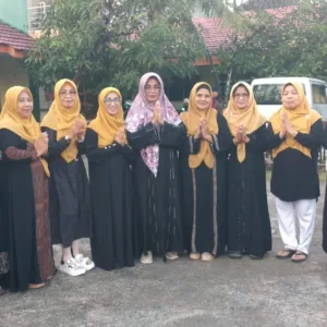 Keluarga Besar Alumni dan Majelis Taklim SMK YPLP PGRI 1 Makassar Gelar Buka Puasa Bersama Guru dan Siswa
