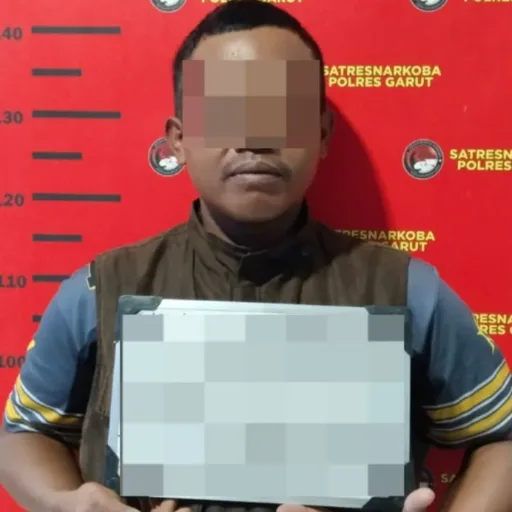 Satresnarkoba Polres Garut Tangkap Pengedar Obat Keras Di Pasar Limbangan