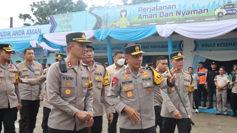 Kapolres Garut Damping Kapolda Jabar Tijau Pos Terpadu GTC Limbangan Dalam OPS Ketupat Lodaya 2026