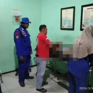Satpolairud Polres Garut Evakuasi Wisatawan Tenggelam Di Pantai Selatan