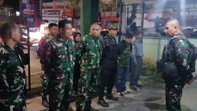 Patroli Gabungan Tripika, Koramil 1408-09/Tamalate Perkuat Keamanan Wilayah Dikecamatan Tamalate