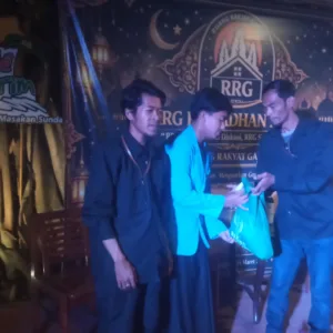 RuangRakyatGarut (RRG) Berikan Santunan Sembako dan Uang Tunai kepada 17 Anak Yatim dan Kaum Duafa