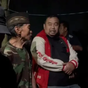 Gerak Cepat Bantu Rakyat Di malam Hari Yudha Anggota DPRD dari Fraksi PDI Perjuangan