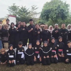 Asep Mulyana Pimpin SMI Garut Berbagi Takjil, Wujud Kepedulian