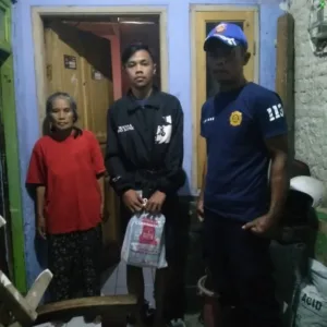Warga Alami Ketakutan Saat Perjalanan Malam, Damkar Garut Sigap Beri Pertolongan