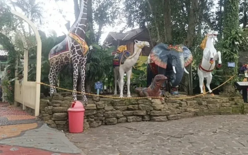 Taman Satwa Cikembulan: Rekreasi Edukatif Kebanggan Masarakat Garut