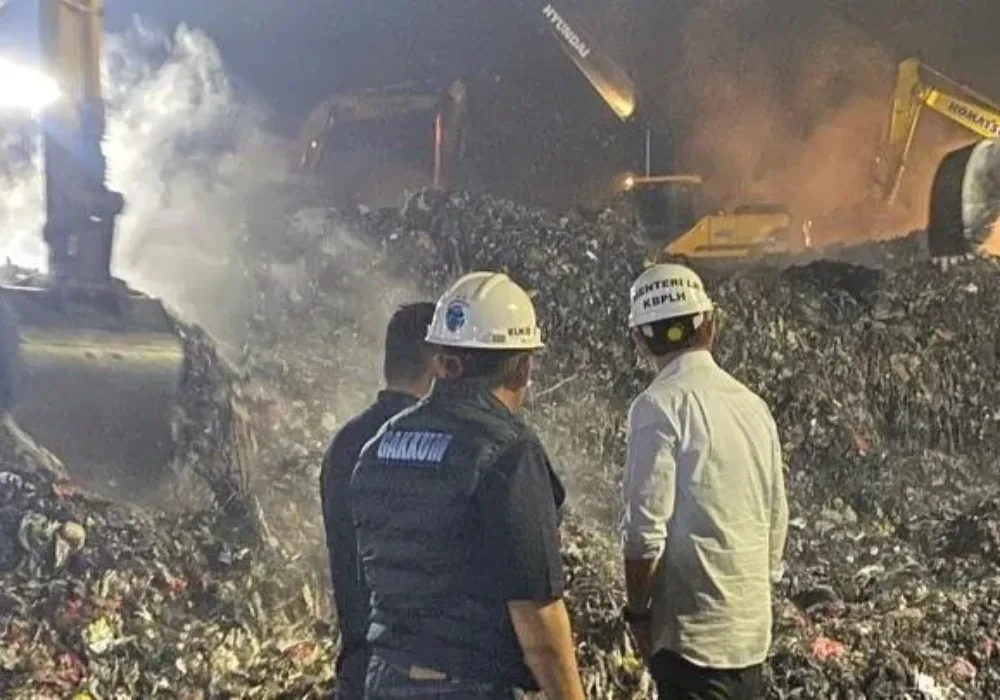 Krisis Sampah Jakarta: Longsor Bantar Gebang Tewaskan 4 Orang