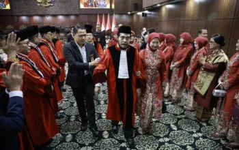 Anwar Usman Pingsan Usai Purnabakti di MK, Momen Mengejutkan