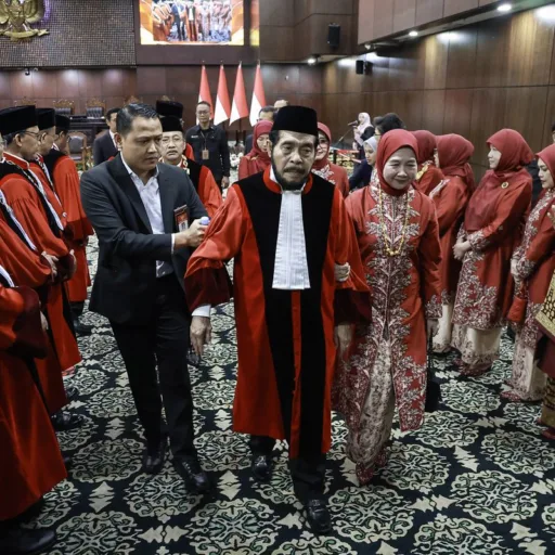 Anwar Usman Pingsan Usai Purnabakti di MK, Momen Mengejutkan