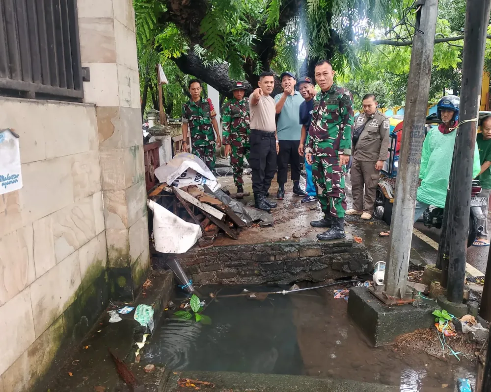 Koramil 1408-05/Mariso Gelar Karya Bakti Bersama Warga, Wujudkan Lingkungan Bersih dan Sehat