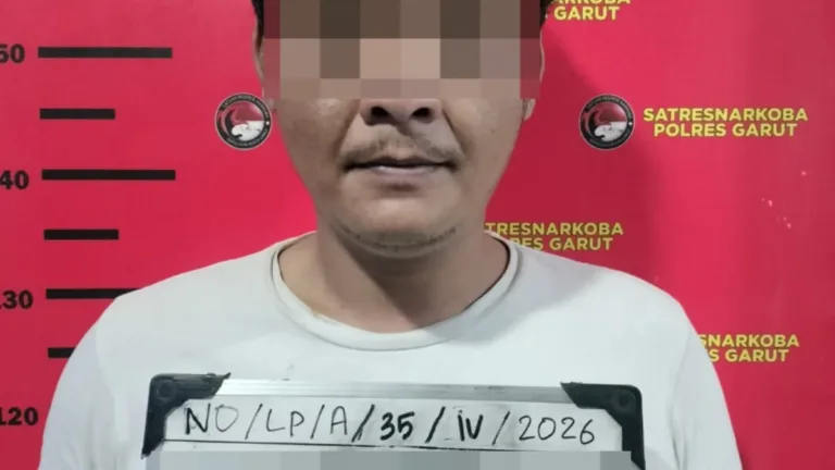 Satresnarkoba Polres Garut Ungkap Peredaran Sabu, Seorang Buruh Harian Diamankan di Cilawu